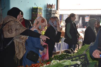 YALOVA KAPALI PAZARYERİ ESNAFI İSYAN ETTİ Yalova Haberleri