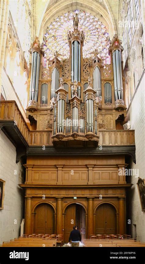 Th Century Pipe Organ Made By Robert Clicquot In A Th Century Case