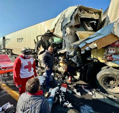 Caos Vial Fuerte Choque Entre Tr Ileres En Circuito Exterior