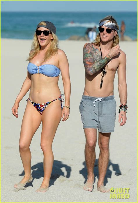 Ellie Goulding Shows Off Her Rockin Bikini Body On The Beach With