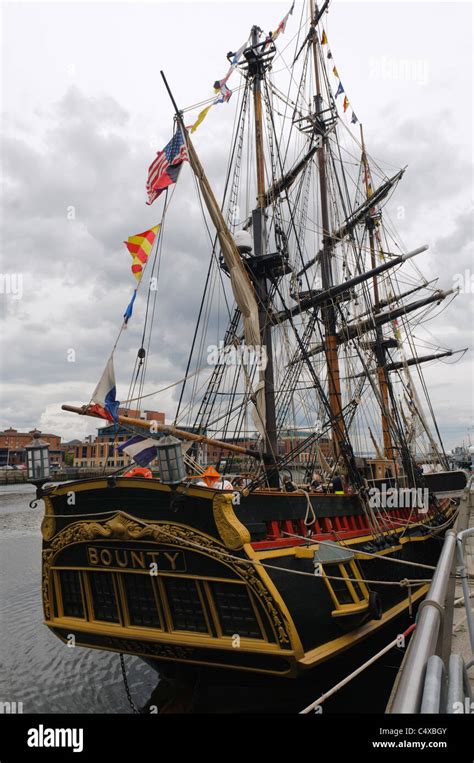 Hms Bounty Stock Photo 37459211 Alamy