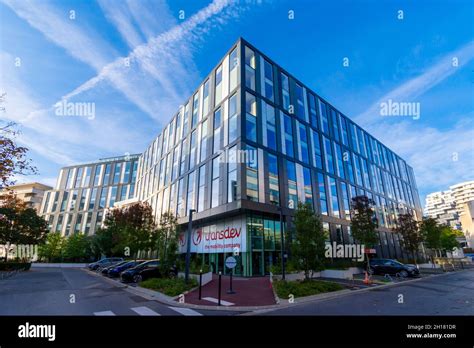 Transdev Hi Res Stock Photography And Images Alamy