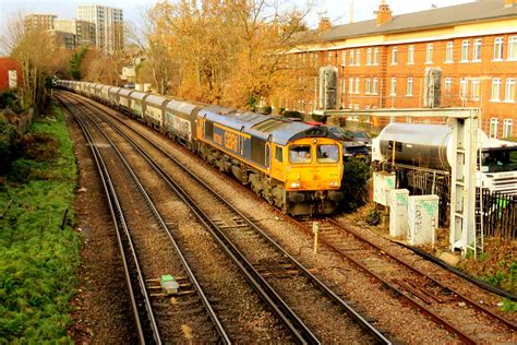 New Kew Junction Gb Railfreight Class No Flickr