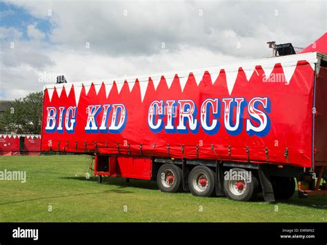 Circus Trailer Fotos E Imágenes De Stock Alamy