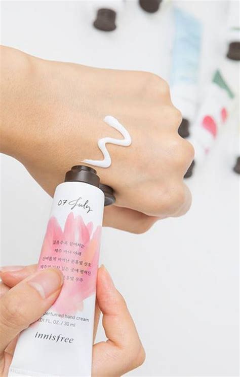 Rekomendasi Hand Cream Untuk Cegah Kulit Kering Usai Cuci Tangan