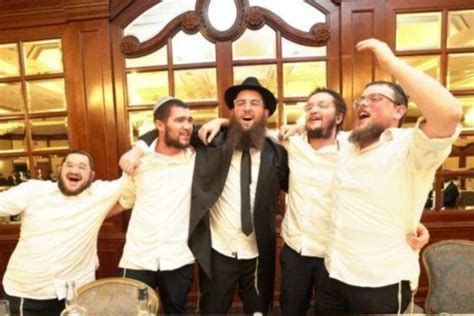 Tzvi Kogan Hyd Wore Slain Uncles Suit To His Wedding The Yeshiva World