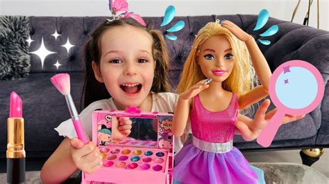 Barbie Videosu Ada Ile Barbie Makyaj Evcilik Oyna Barbie Bebek Videosu