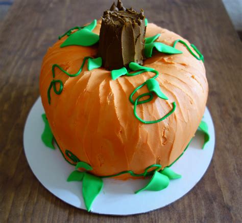 Pumpkin shaped cake with bundt pan Idea | btownbengal