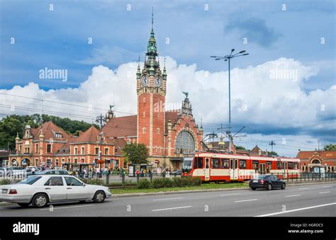 Danzig Hauptbahnhof Hi Res Stock Photography And Images Alamy