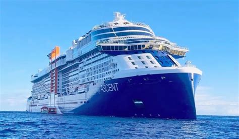 returned      cruises  celebrity ascent