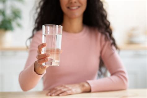 Comment Bien Hydrater Et Nourrir Sa Peau Naturellement Maquillage