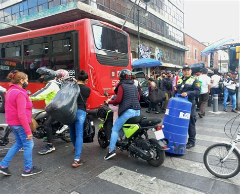 Infraccionan A Conductores Por Invadir Carril Del Metrob S En Gam