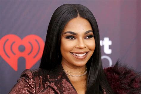 Ashanti Serves Up Bikini Body While Vibing To A Dancehall Oldie From