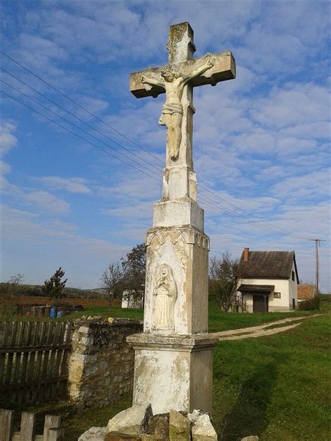 GC5FDYB Roadside Crosses Hungary 10 / Aszófő2 (Traditional Cache) in ...