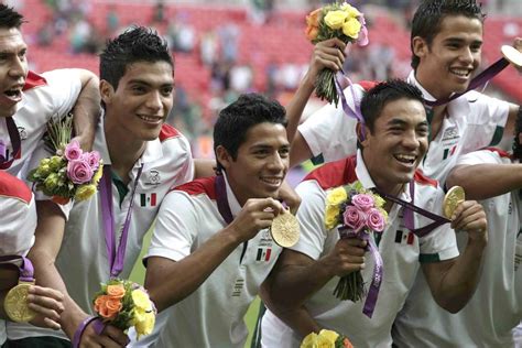 México derrota a Brasil y gana el oro del fútbol olímpico El Nuevo