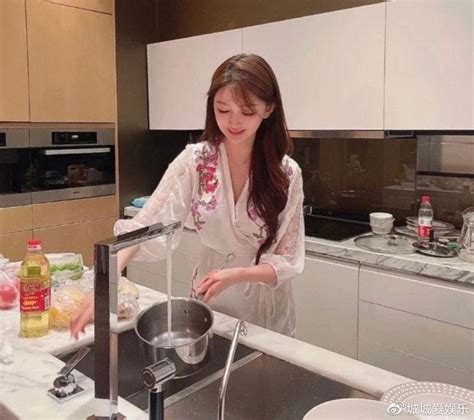 B N G I Hot Girl C A Hu Nh Hi U Minh B Ch Ng C V Ch Tr N Qu Kh N V Ng Do S N I To N B