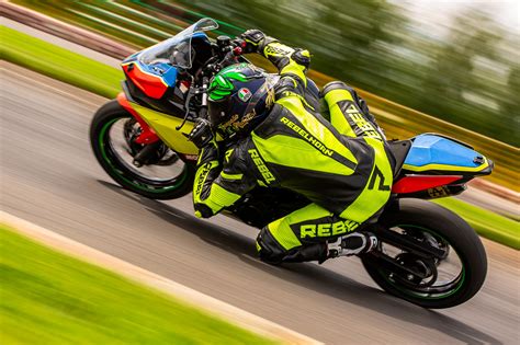 Road To Track Tuning The Kawasaki Ninja 400 Autoevolution