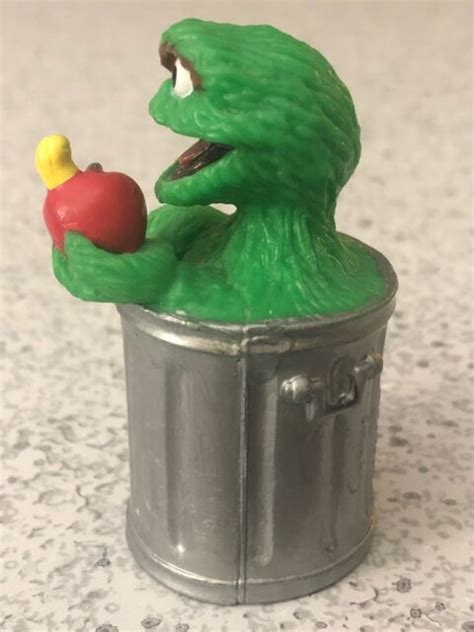 Vintage Sesame Street Oscar The Grouch And Slimey Worm Figure Applause 2 5 Pvc Ebay