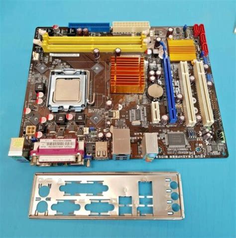 ASUS P5QPL AM REV 1 03G LGA775 Mainboard E5300 CPU 4GB RAM I O