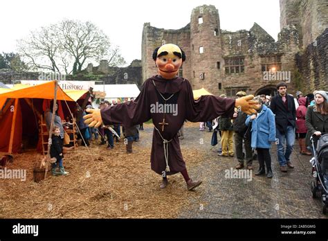 Mittelalterliche marionette Fotos und Bildmaterial in hoher Auflösung