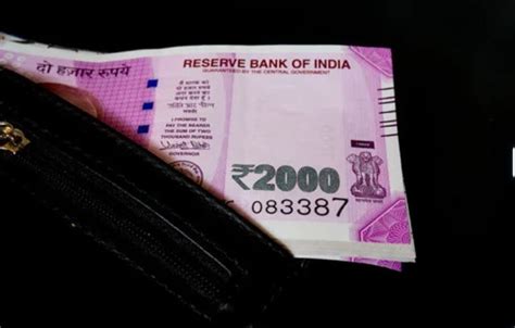 Rbi To Withdraw Rs 2000 Currency Notes To Continue As Legal Tender