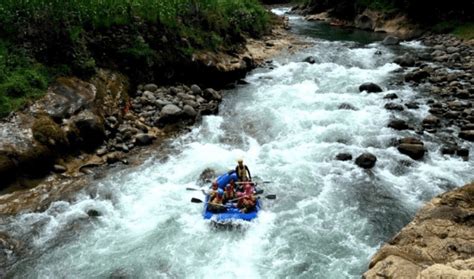 10 Jalur Arung Jeram Paling Menantang Di Indonesia Berani Coba Pigiblog