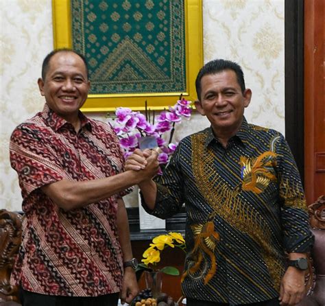 Gubernur Ansar Terima Kunjungan Gm Pt Pln Persero Wrkr Yang Baru