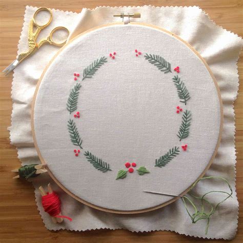 10 Wreath Embroidery Patterns For Any Time Of Year