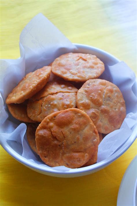 Khasta Poori Puri Indian Puffed Fried Bread Living Smart And Healthy