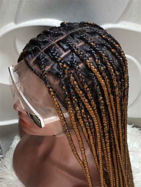 Color Knotless Box Braids