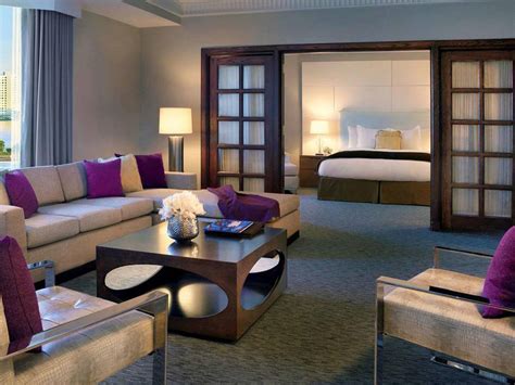 7 Best Miami Airport Hotels for 2025