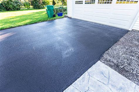 Asphalt for Driveway [Cost-Effective Asphalt Driveway Installation]