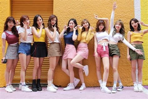 Likey De TWICE Se Convierte En Su Segundo MV En Alcanzar 300 Millones