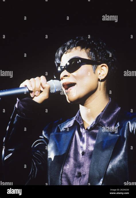 Gabrielle Singer 90s Hi Res Stock Photography And Images Alamy