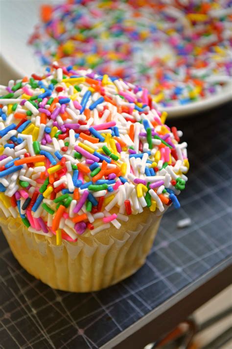 Vanilla Sprinkle Dip Cupcakes Delicious Desserts Desserts Cupcake Cakes