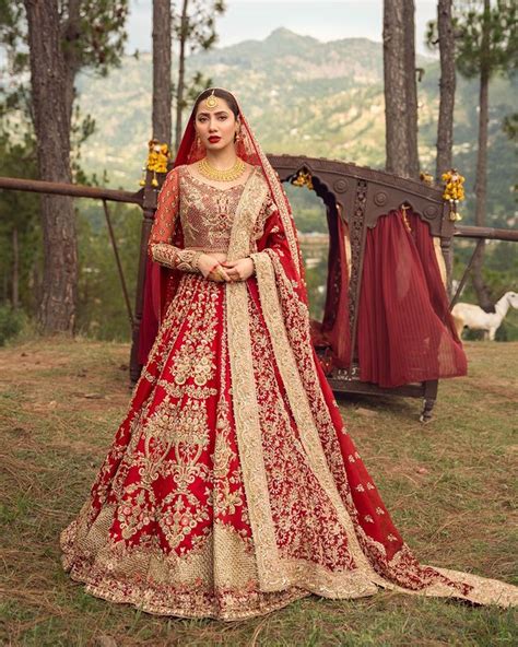 Mahira Khan Dazzles As A Traditional Bride In Red Reviewitpk