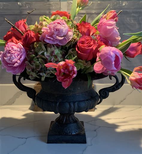 Pin By Diana Sares On For The Love Of Flowers In 2020 Peonies Centerpiece Floral Design