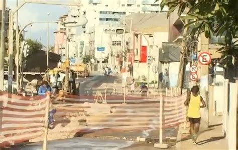 Obras Interditam Tr Nsito Em Trecho Da Av Oce Nica Em Salvador No