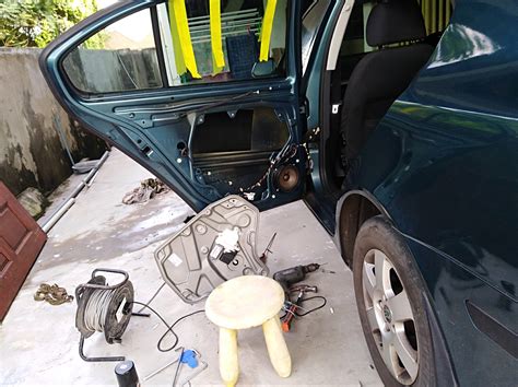 Skoda Octavia Fsi 2.0 (2006)...rear left door remain locked. - Skoda ...