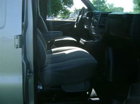 Purchase Used 2008 Chevrolet Express 2500 Cargo Van W Side Access Panels 2 Owner Clean Carfax