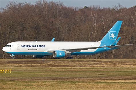 Xx40289c Jc Wings 1400 Boeing 777f Maersk Air Cargo Interactive Series Oy Mac Is Due