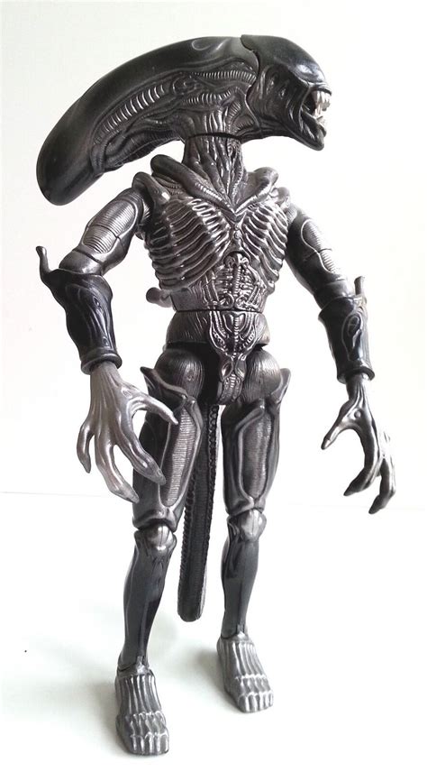 Hasbro Signature Series Alien Resurrection Warrior Drone Deluxe Figure Ebay