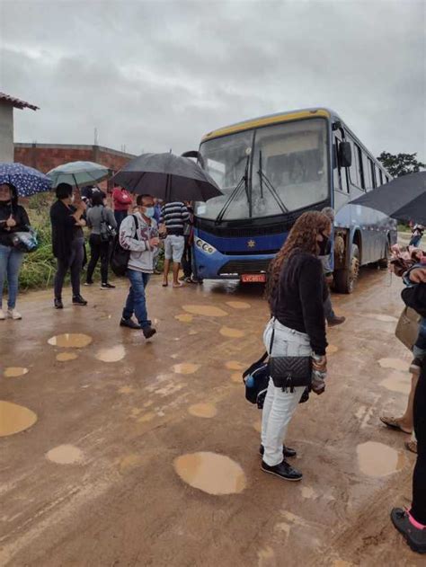 Conquista Nibus Atola Em Lama Al E Deixa Moradores De S O Sebasti O