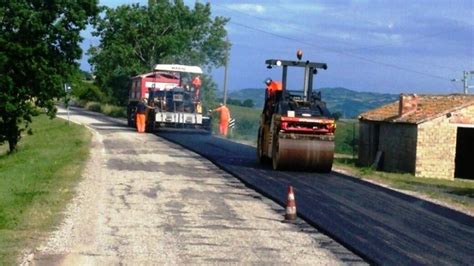 Marsala Si Procede Ad Asfaltare Le Strade Urbane