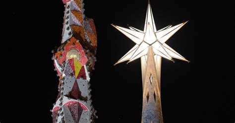 Los Secretos De La Nueva Estrella De La Sagrada Familia Que Ilumina