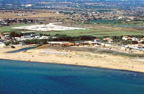 Marina di Modica beach in Modica, Sicily :: Beachoo