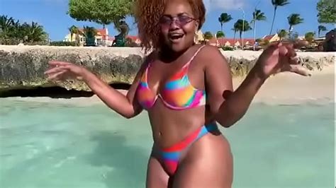 Gordinha De Fio Dental Na Praia Xvideos Xxx Filmes Porno