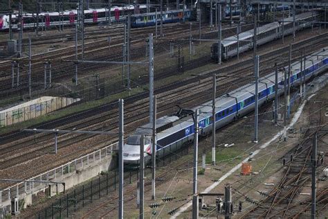 Un Tgv Immobilisé à Cause Dun Faux Dupont De Ligonnès