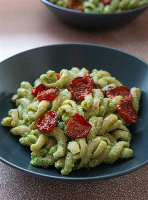 Orzotto Con Crema Di Piselli Pomodorini Confit E Acciughe Primi