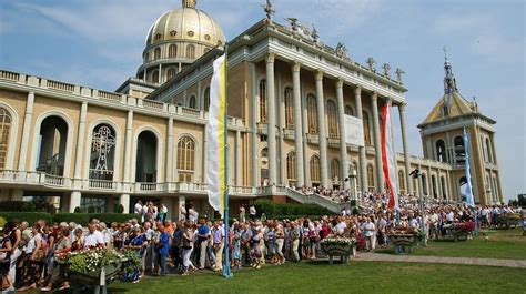 Sierpnia Wi To Matki Boskiej Zielnej Liche Zgromadzi Tys